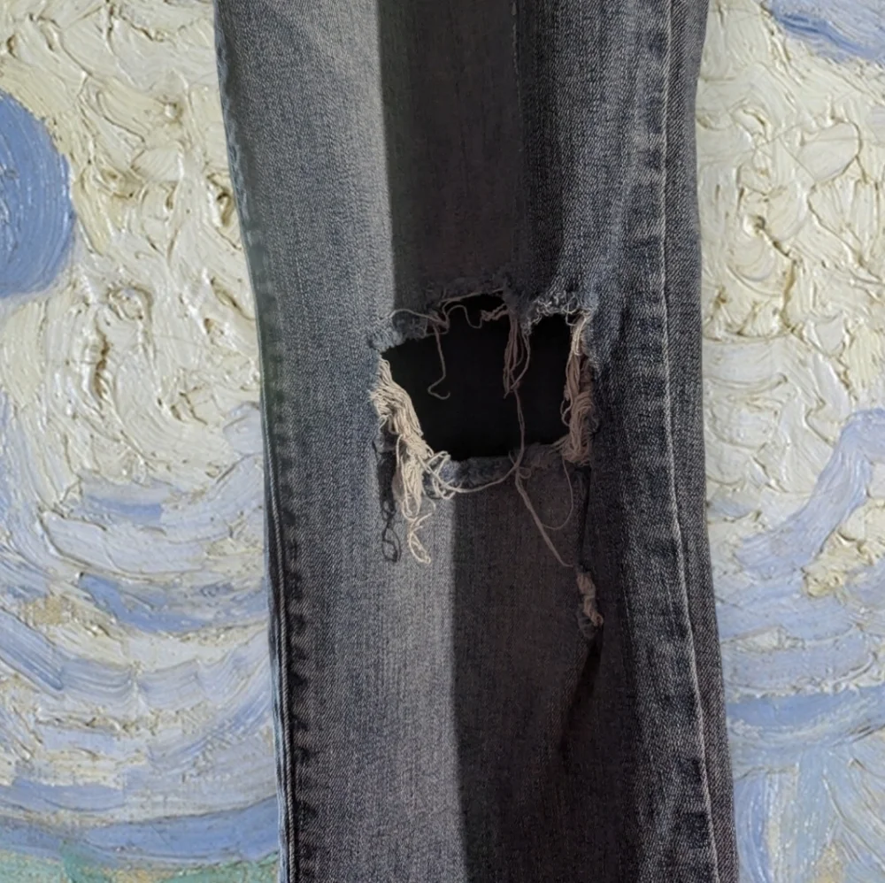 EUC KanCan Distressed Jeans Size 15/31 - Picture 5 of 11